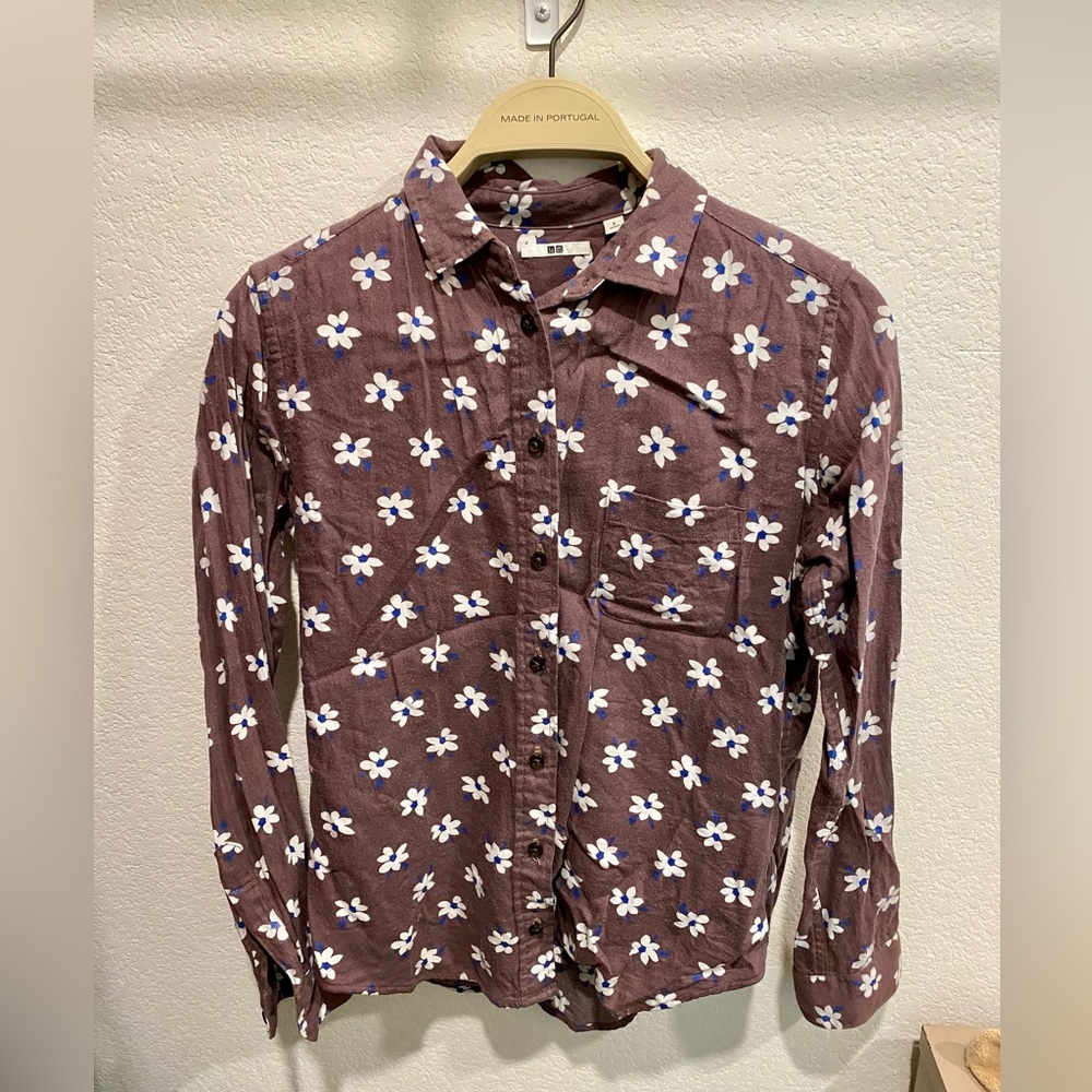 Uniqlo Women Brown Cotton Shirt with White Floral Patterns